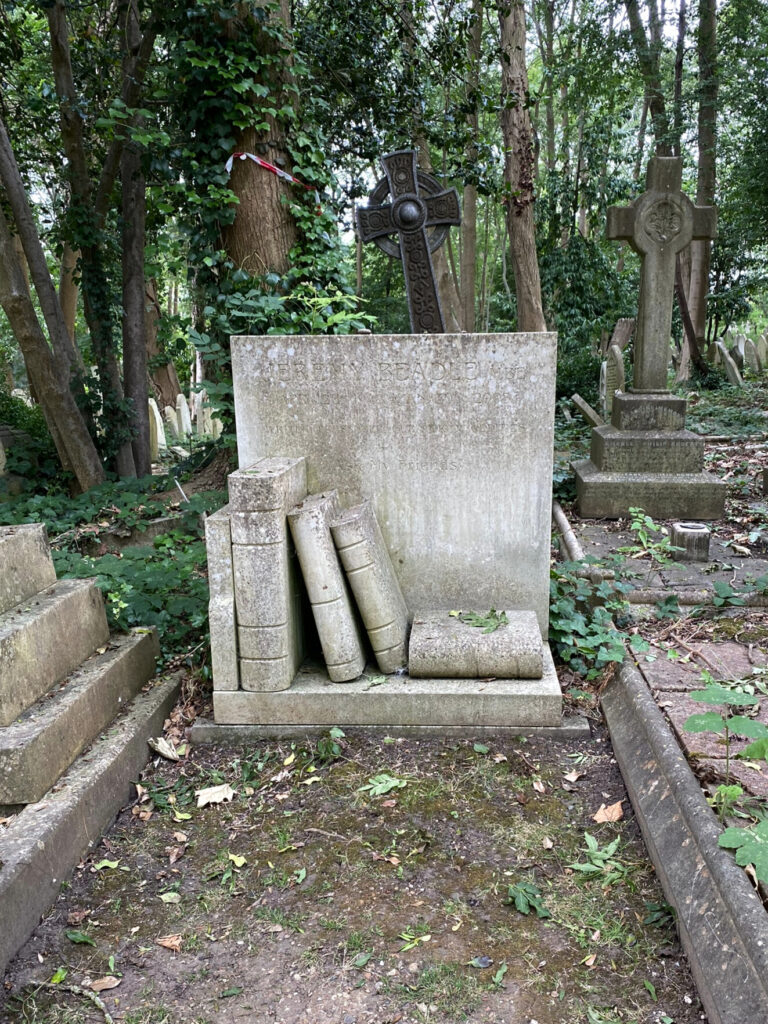 Jeremy Beadle's grave in Highgate Cemetery