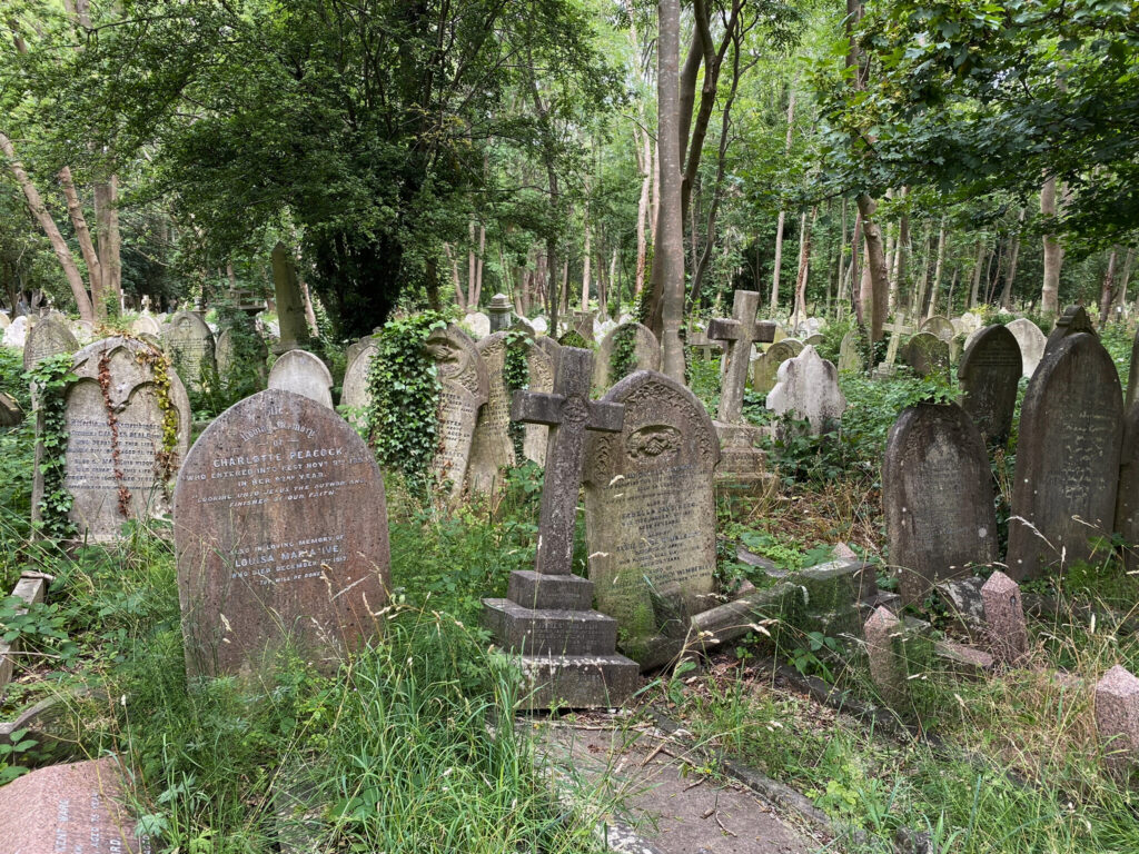 Highgate Cemetery east, old crowded graves 